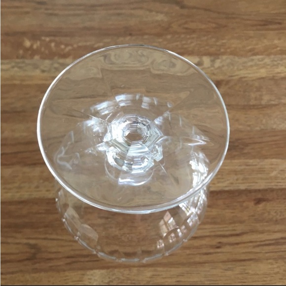Set of 4 stemmed brandy glasses
Each is 5 1/2” high
2 1/2 diameter. - Picture 7 of 10